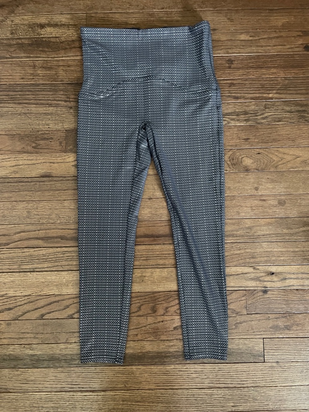 Spanx Gray Leggings with Silver Dots